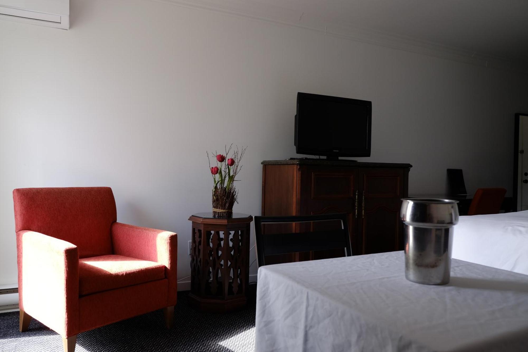 Auberge La Camarine بيوبره الغرفة الصورة